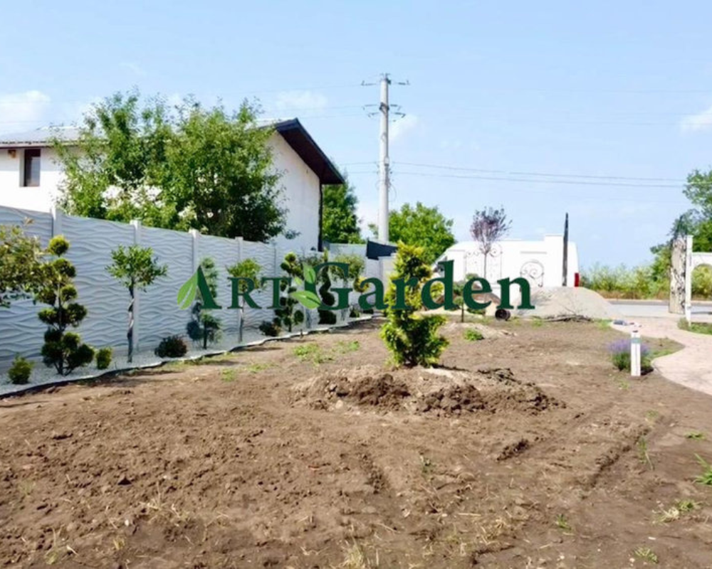 Grădină amenajată în stil Toscan
